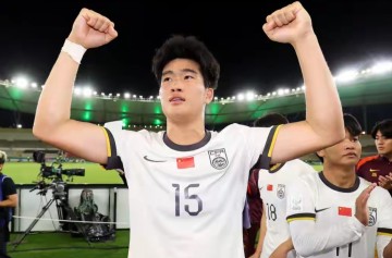 开云官方-日本4-0夺冠又1细节曝光：后卫用头封堵胡荷韬射门，中国队应学习